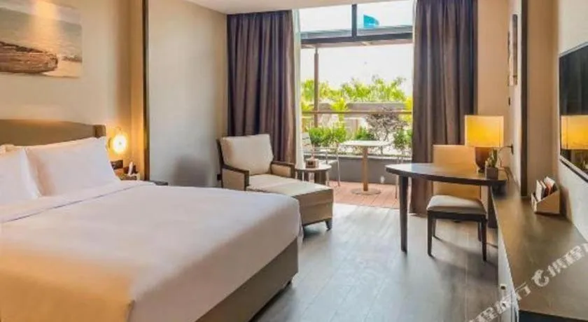 Bed in Zhuhai Starlight Hotel