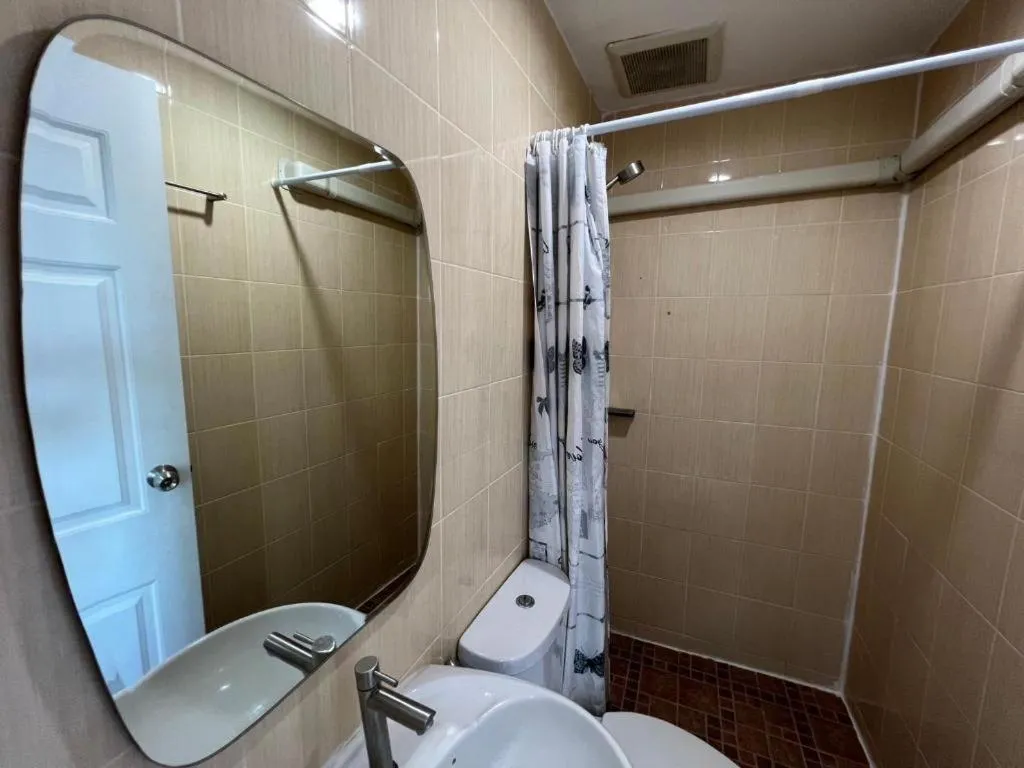 Ban Thungdang Housetel Bangkok