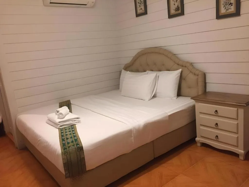 Ban Thungdang Housetel Bangkok