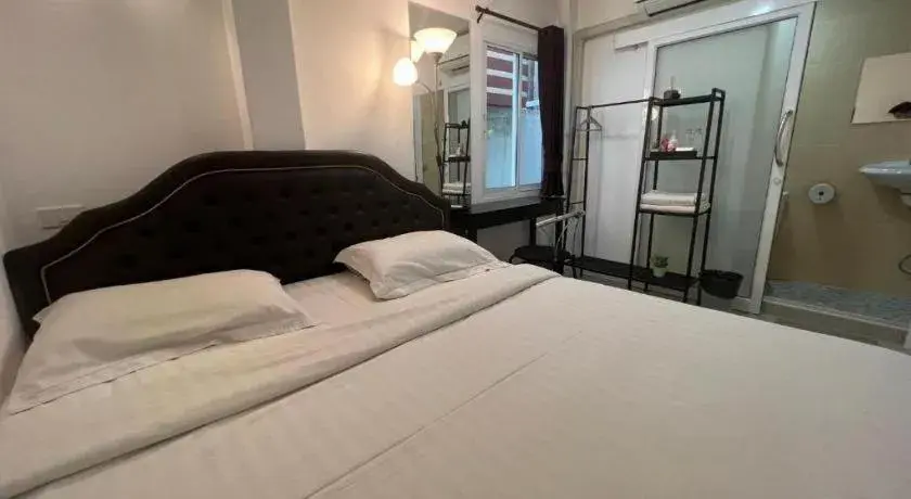 Bed in Ban Thungdang Housetel Bangkok Bed in Ban Thungdang Housetel Bangkok