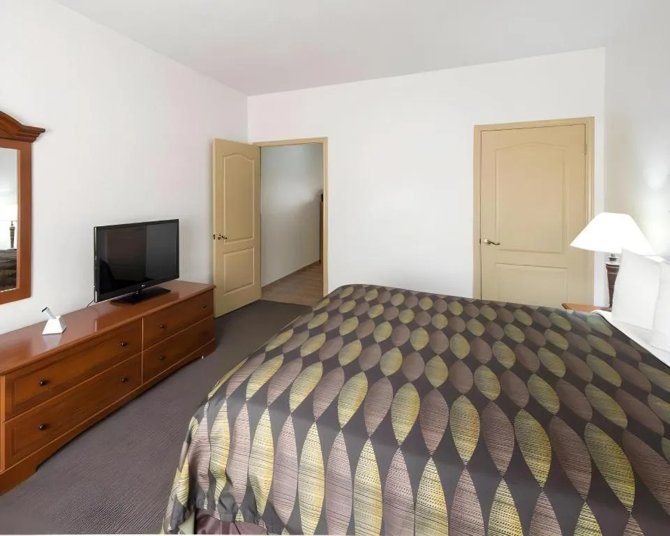 Bed in Quality Inn & Suites Rio Grande City