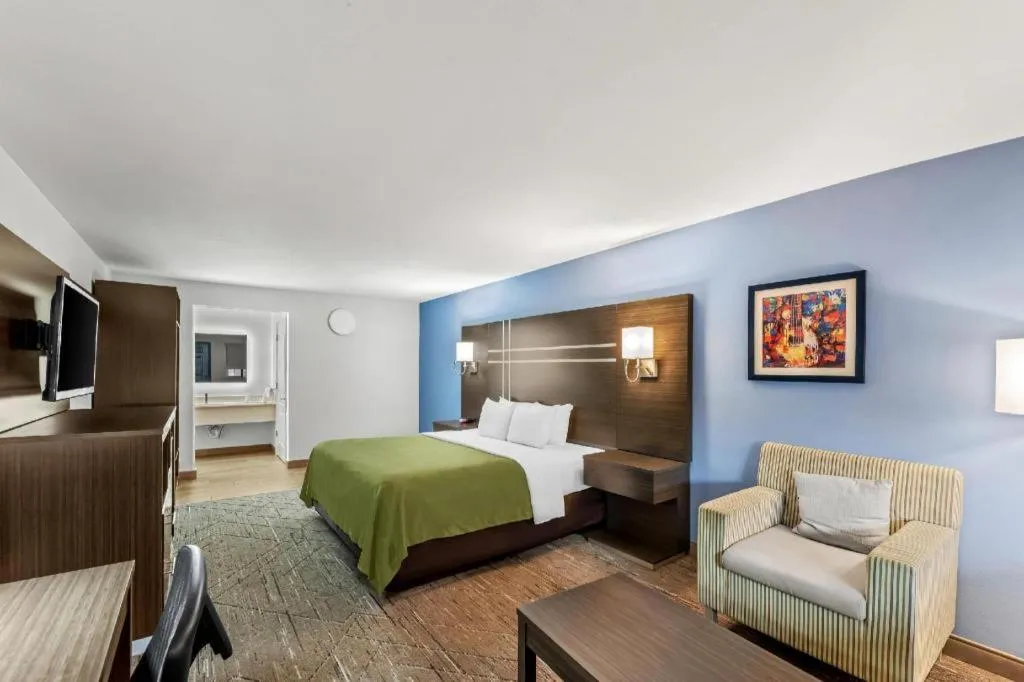 Bed in Quality Inn & Suites Rio Grande City