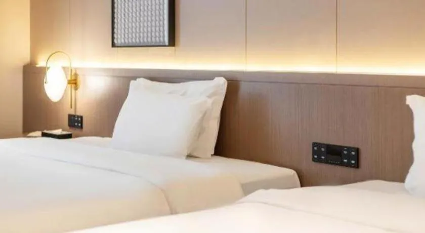 Bed in Lavande Hotel Guangzhou Financial City Tianhe Park Metro Station