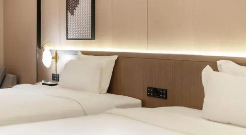 Bed in Lavande Hotel Guangzhou Financial City Tianhe Park Metro Station