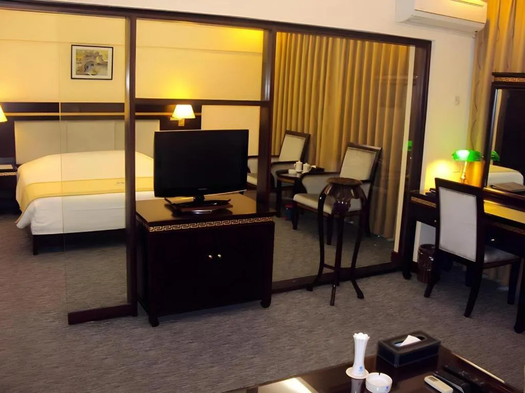 Bed in Huu Nghi Hotel