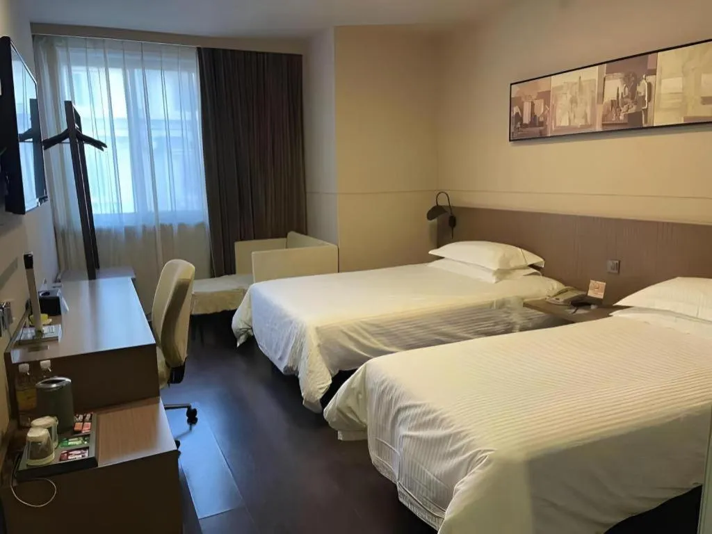 Bed in Jinjiang Inn Select Shanghai Nanjing Road Pedestrian Street