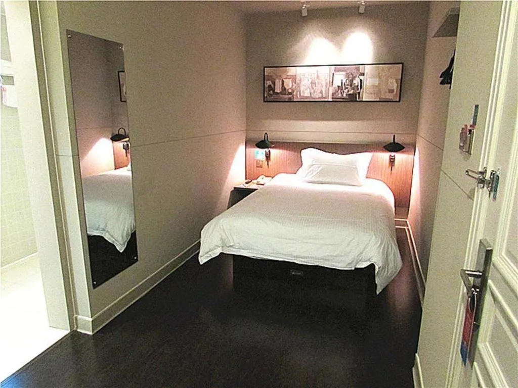 Bed in Jinjiang Inn Select Shanghai Nanjing Road Pedestrian Street