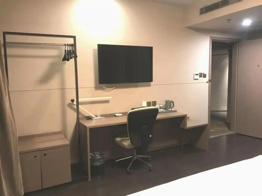 Bed in Jinjiang Inn Select Shanghai Nanjing Road Pedestrian Street