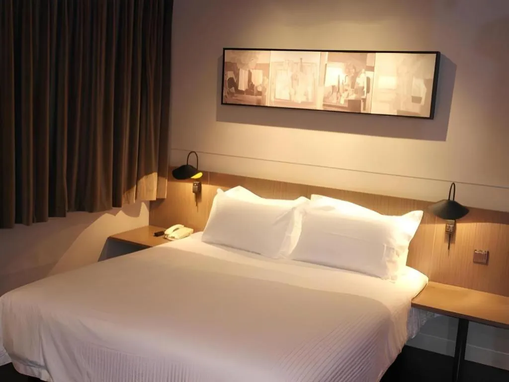 Bed in Jinjiang Inn Select Shanghai Nanjing Road Pedestrian Street