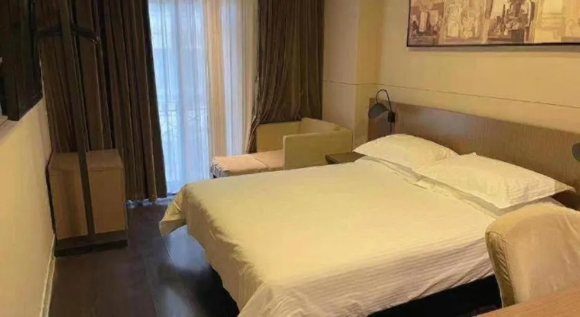 Bed in Jinjiang Inn Select Shanghai Nanjing Road Pedestrian Street