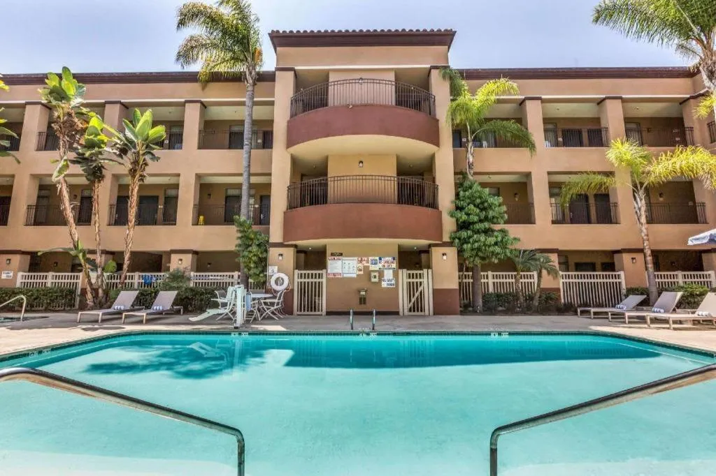 Ramada Suites by Wyndham San Diego