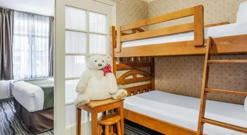 Bed in Ramada Suites by Wyndham San Diego Bed in Ramada Suites by Wyndham San Diego