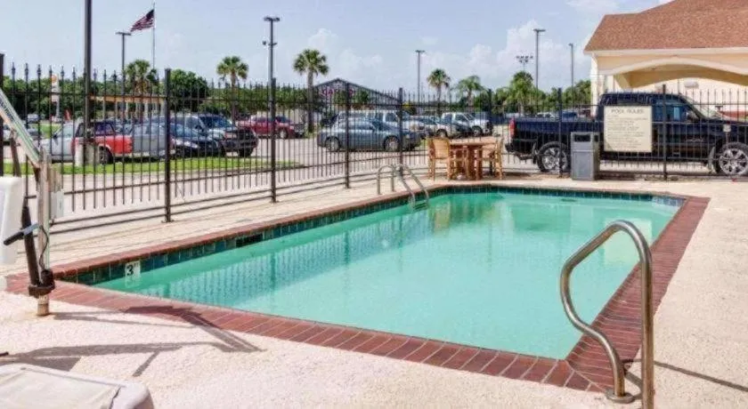 Suburban Extended Stay La Place