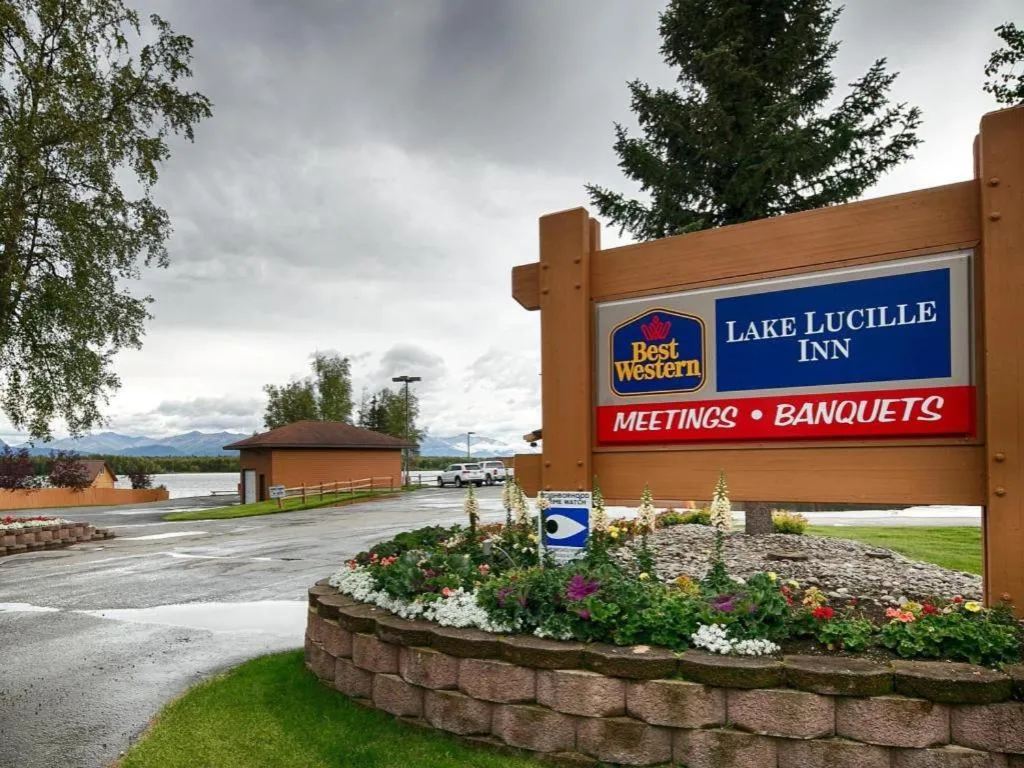 Best Western Lake Lucille Inn