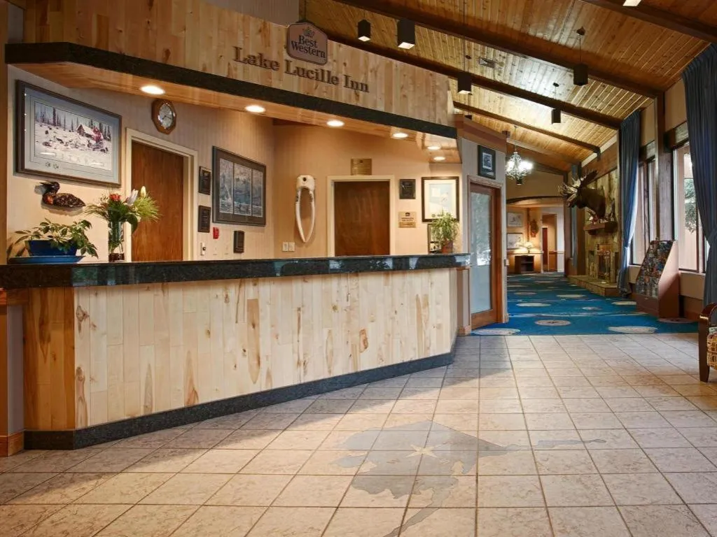 Best Western Lake Lucille Inn