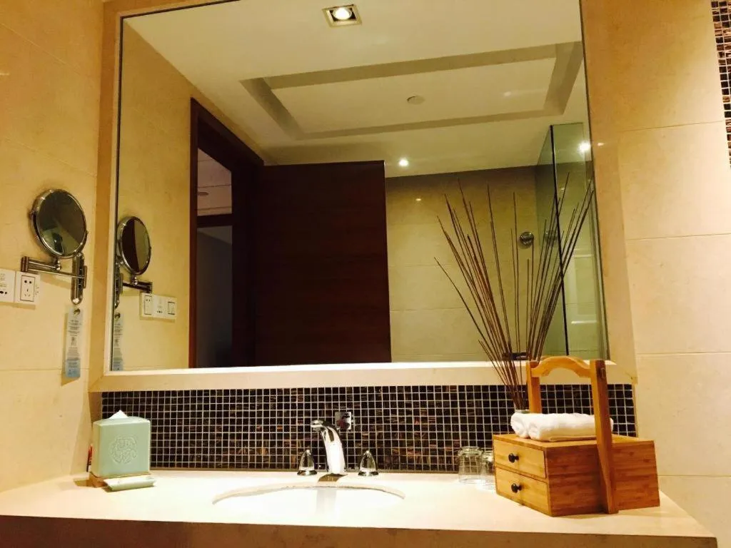 New Century Grand Hotel Ninghai Jinhai