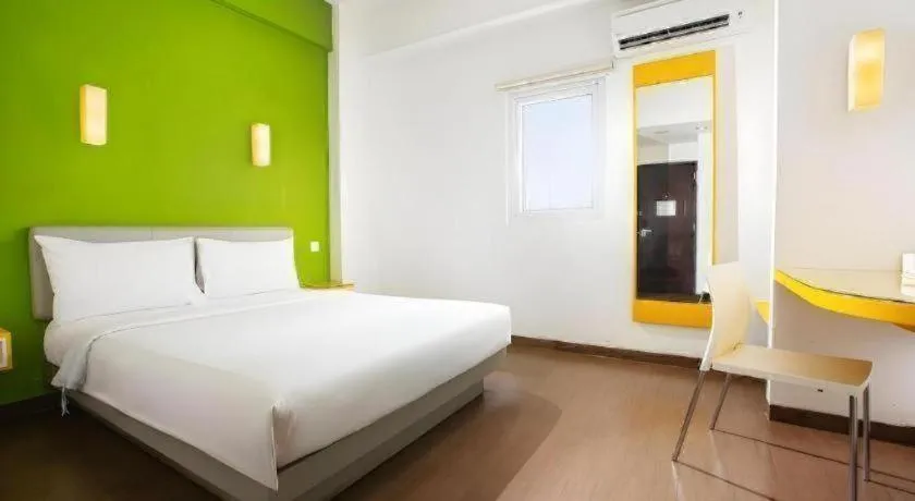 Bed in Amaris Hotel Padjajaran Bogor