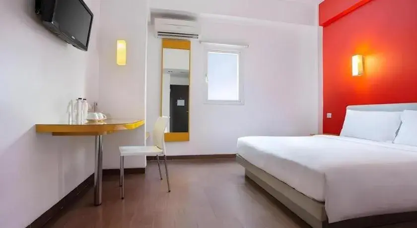 Bed in Amaris Hotel Padjajaran Bogor Bed in Amaris Hotel Padjajaran Bogor