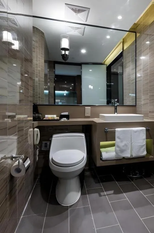 Grand Madison Qingdao Harbour-view Central（Former Qingdao Farglory Hotel）