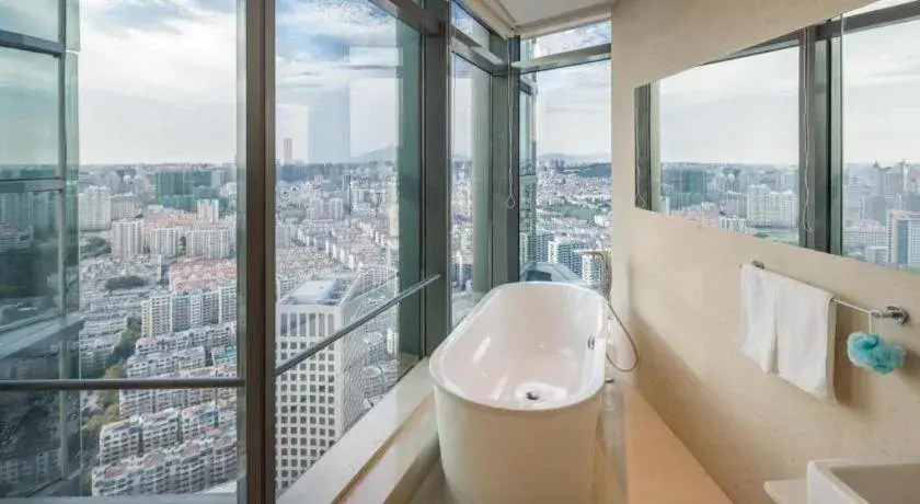 Grand Madison Qingdao Harbour-view Central(Former Qingdao Farglory Hotel) Grand Madison Qingdao Harbour-view Central(Former Qingdao Farglory Hotel)