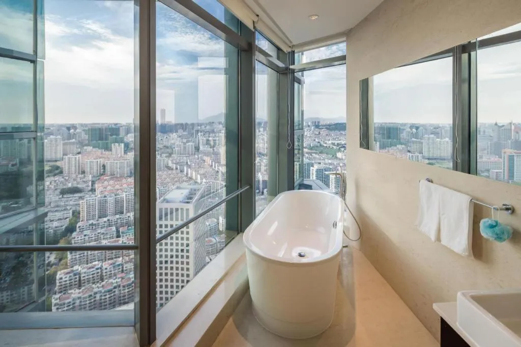 Grand Madison Qingdao Harbour-view Central（Former Qingdao Farglory Hotel）