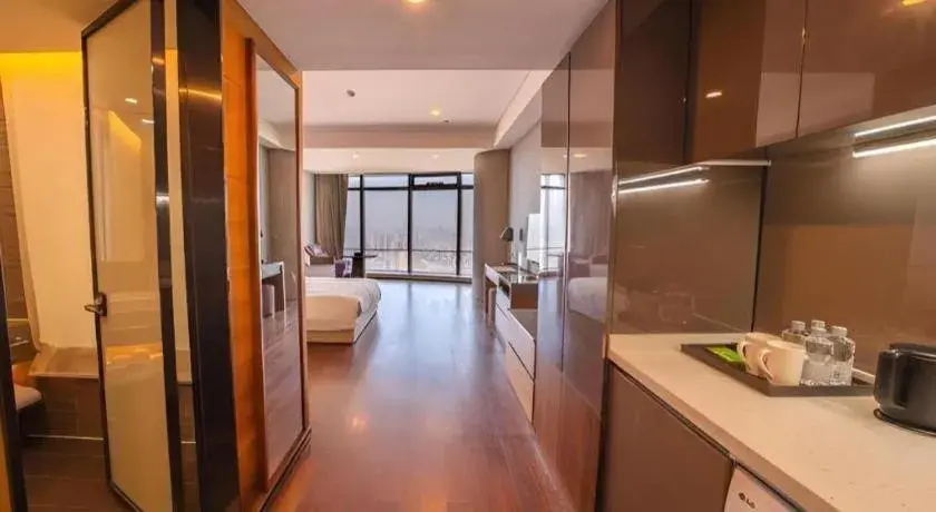 Grand Madison Qingdao Harbour-view Central(Former Qingdao Farglory Hotel) Grand Madison Qingdao Harbour-view Central(Former Qingdao Farglory Hotel)