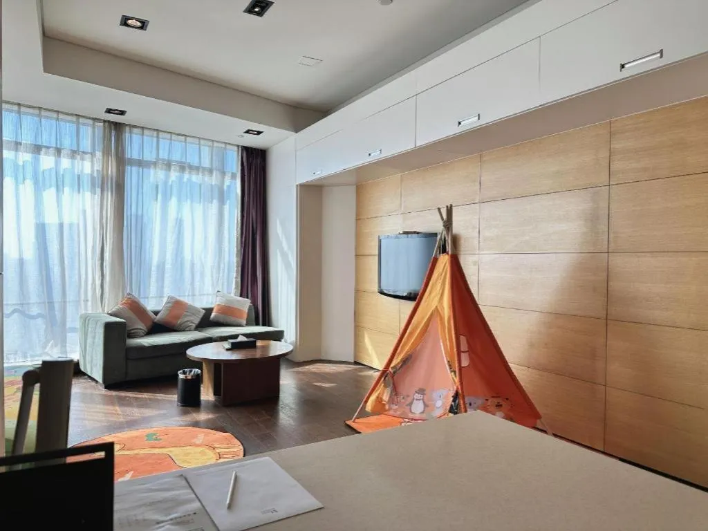 Grand Madison Qingdao Harbour-view Central（Former Qingdao Farglory Hotel）