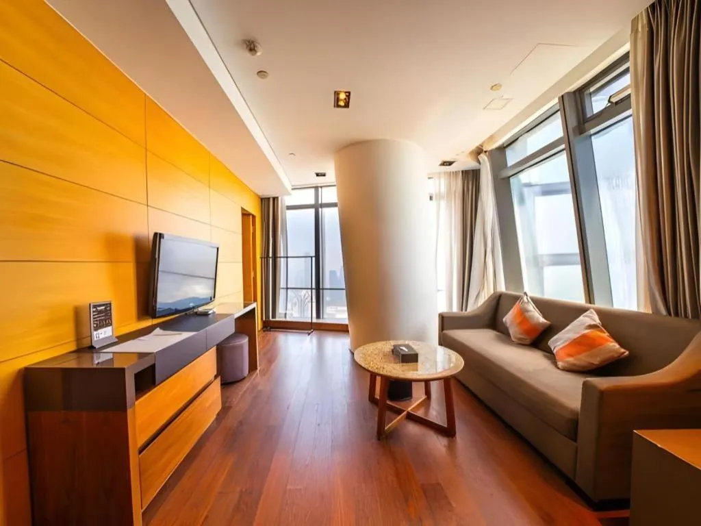 Grand Madison Qingdao Harbour-view Central（Former Qingdao Farglory Hotel）