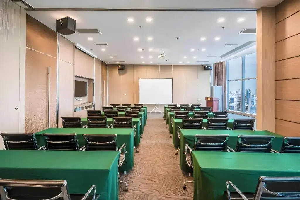 Grand Madison Qingdao Harbour-view Central(Former Qingdao Farglory Hotel) Grand Madison Qingdao Harbour-view Central(Former Qingdao Farglory Hotel)