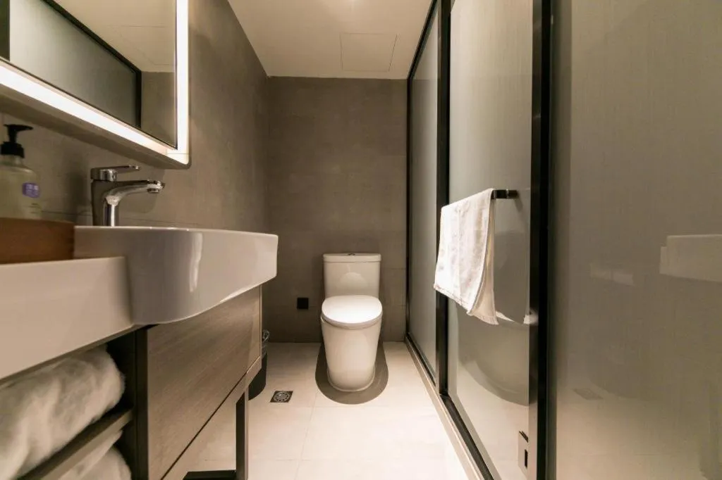 Hanting Hotel Shanghai Zhongshan Park Metro Station