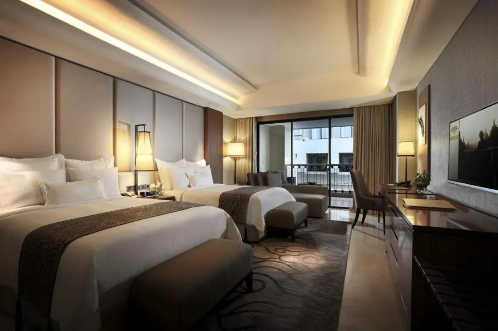 Bed in Hotel Tentrem Yogyakarta