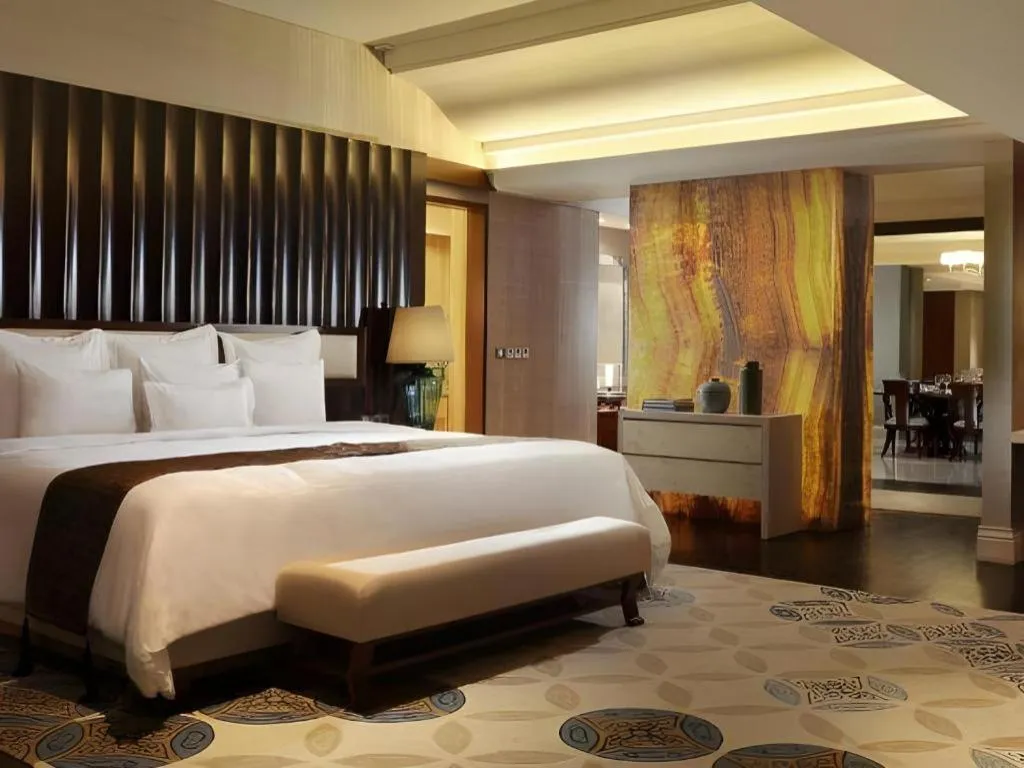 Bed in Hotel Tentrem Yogyakarta