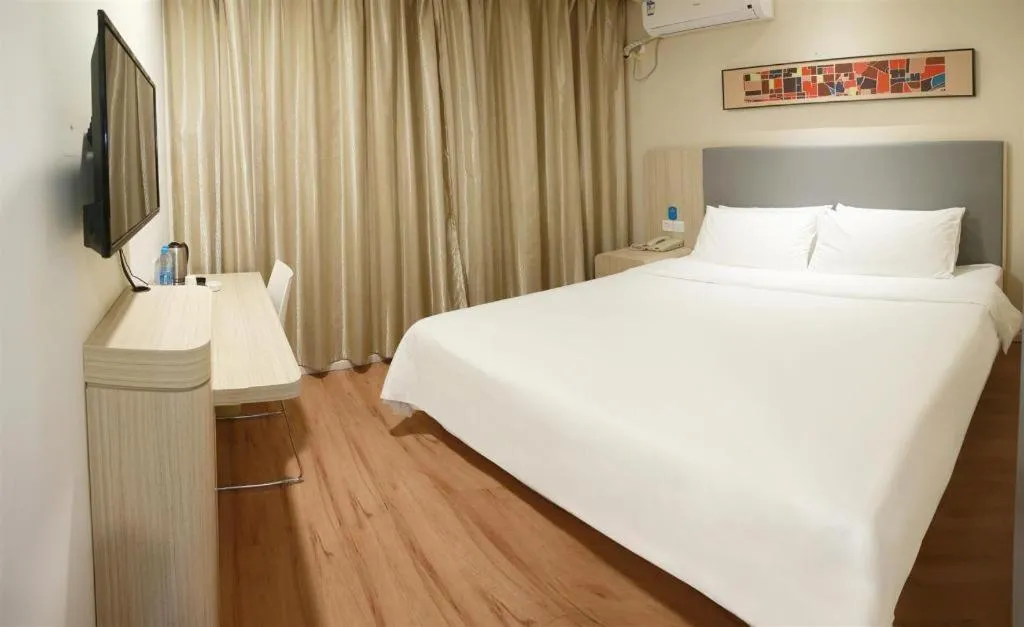 Hanting Hotel Hangzhou Central Wulin Square Metro Station