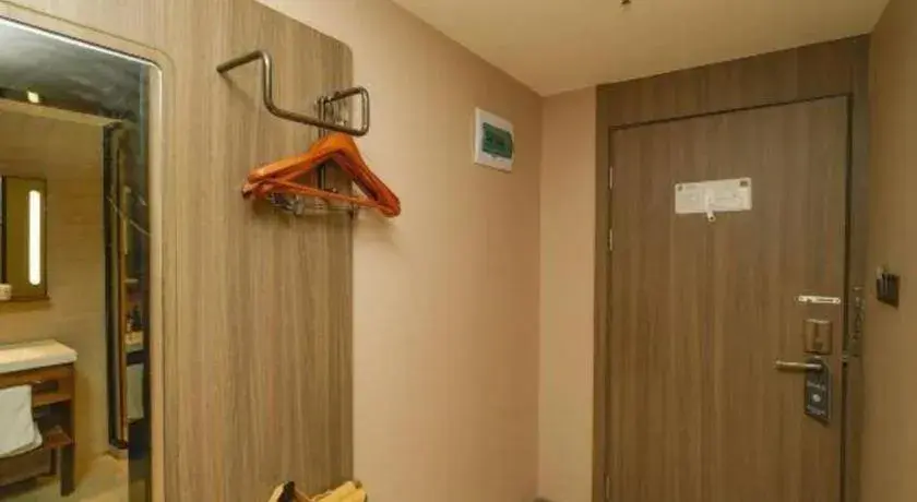 Hanting Hotel Hangzhou Central Wulin Square Metro Station Hanting Hotel Hangzhou Central Wulin Square Metro Station