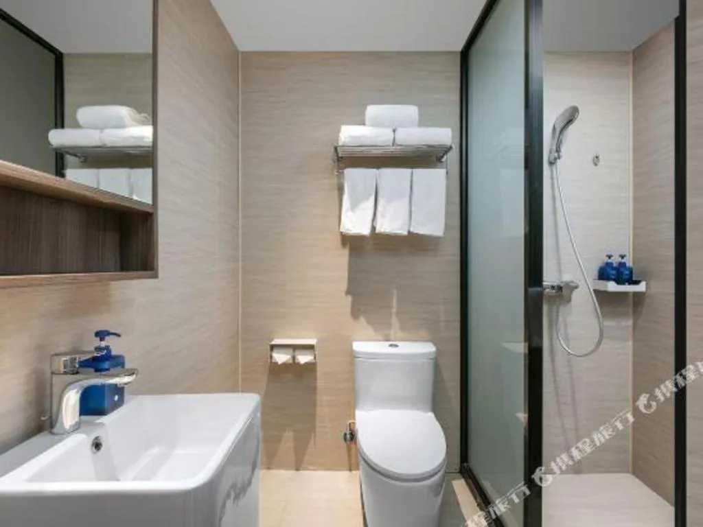 Hanting Hotel Hangzhou Central Wulin Square Metro Station