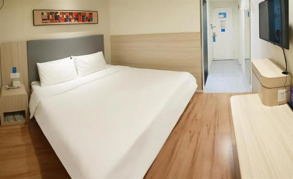 Hanting Hotel Hangzhou Central Wulin Square Metro Station