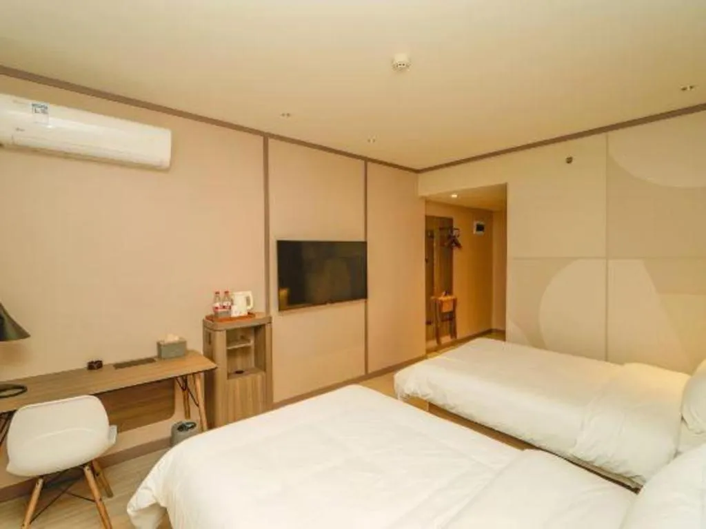 Hanting Hotel Hangzhou Central Wulin Square Metro Station