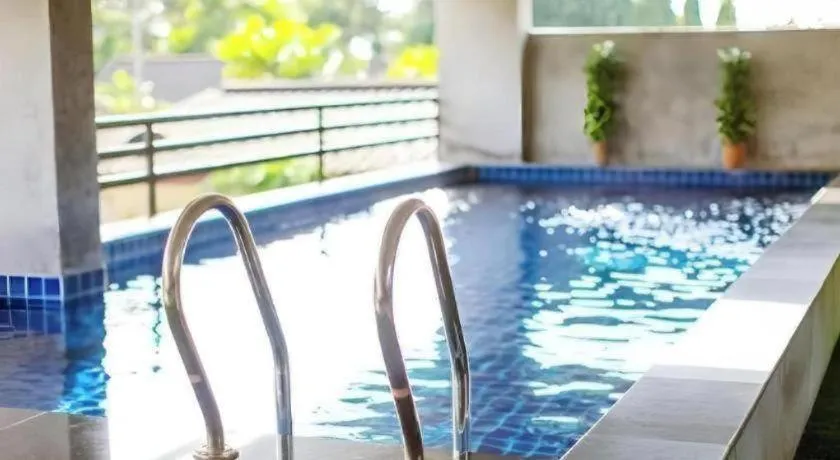 B2 Sea View Pattaya Boutique & Budget Hotel