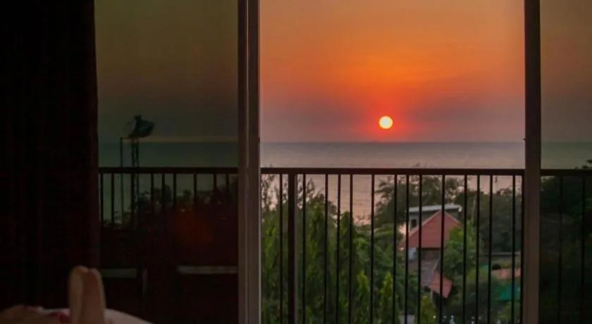 B2 Sea View Pattaya Boutique & Budget Hotel