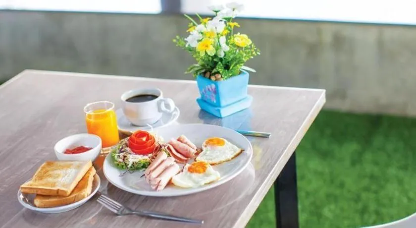 B2 Sea View Pattaya Boutique & Budget Hotel