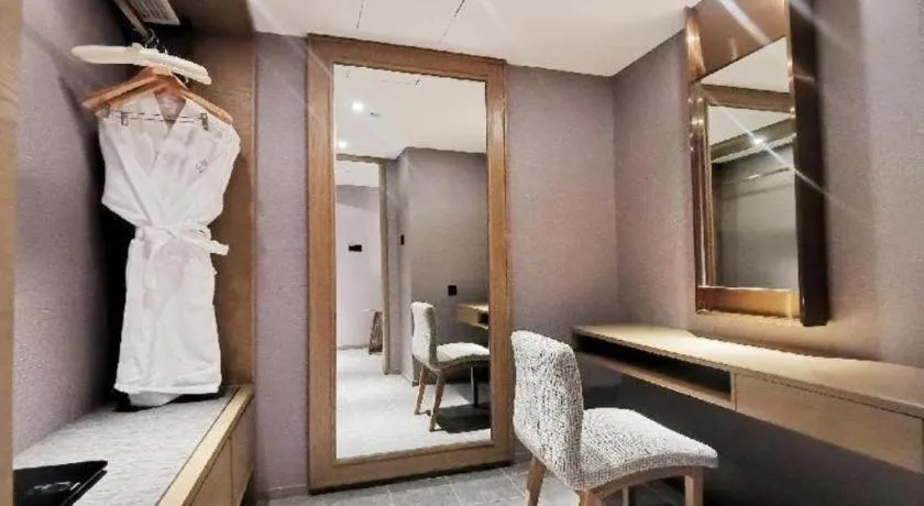 Kecheng Holiday Hotel