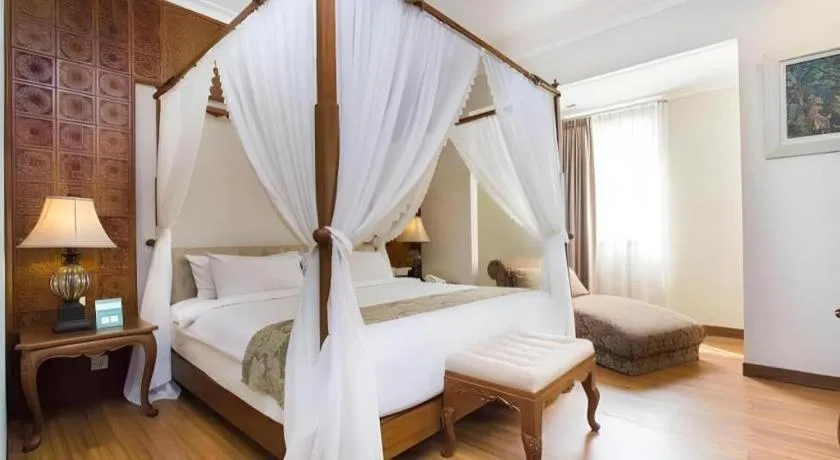 Bed in Horison Aziza Solo