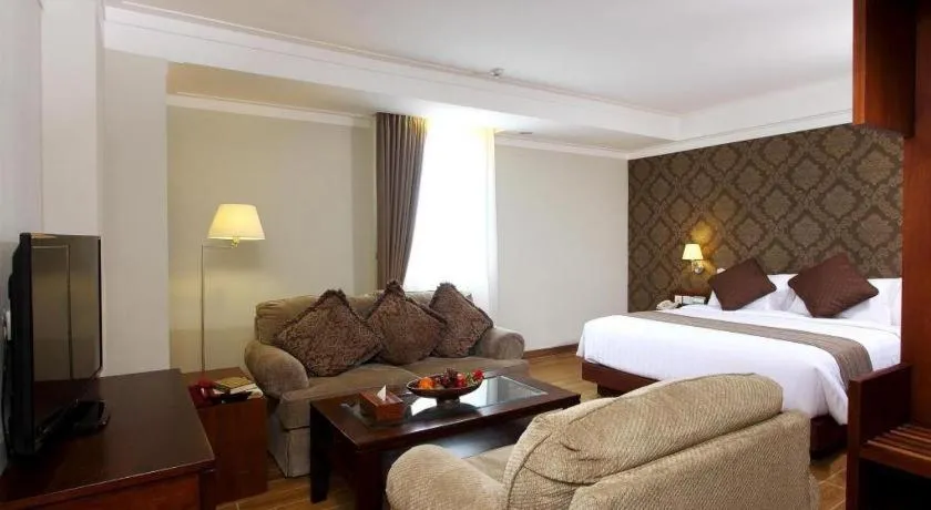 Bed in Horison Aziza Solo