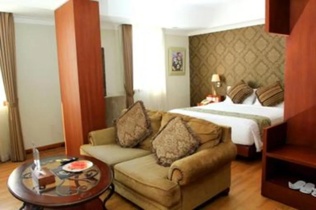 Bed in Horison Aziza Solo