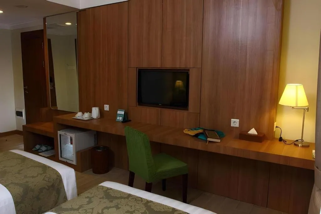 Bed in Horison Aziza Solo