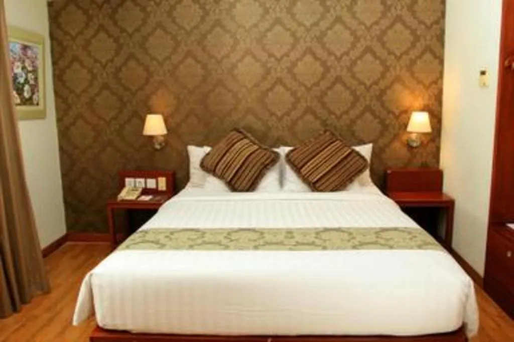 Bed in Horison Aziza Solo