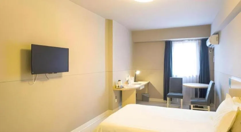 Bed in Jinjiang Inn Weihai Liugong Island Scenic Spot Shopping Market