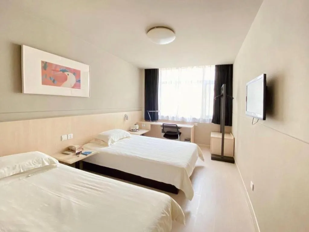 Bed in Jinjiang Inn Weihai Liugong Island Scenic Spot Shopping Market