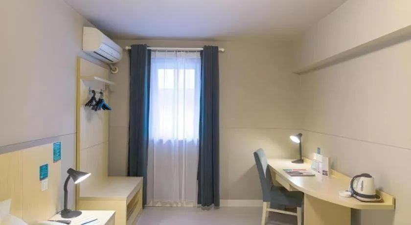 Jinjiang Inn Weihai Liugong Island Scenic Spot Shopping Market