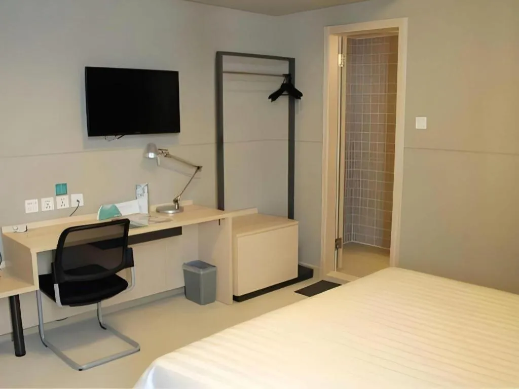 Bed in Jinjiang Inn Weihai Liugong Island Scenic Spot Shopping Market